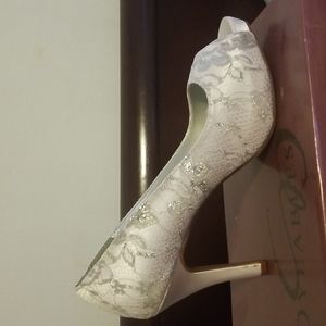 Metallic lace pump. Whisper pink size 10. Unworn